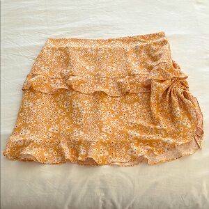 Princess Polly Floral Skirt, dark yellow with white flowers